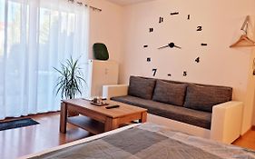 BRISE Business Apartment nahe Leipziger Messe - Porsche - BMW - DHL - WLAN - Parkplatz - business travelers only